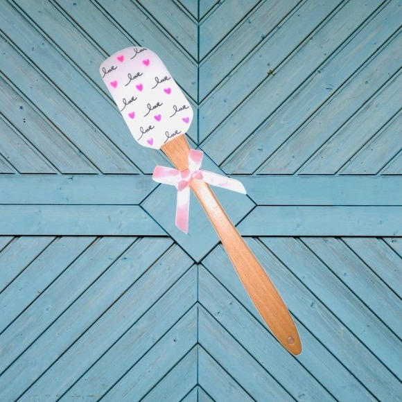 Pink Valentine's Day Oven Mitt and Spatula Bundle Spread the Love - Picture 3 of 4